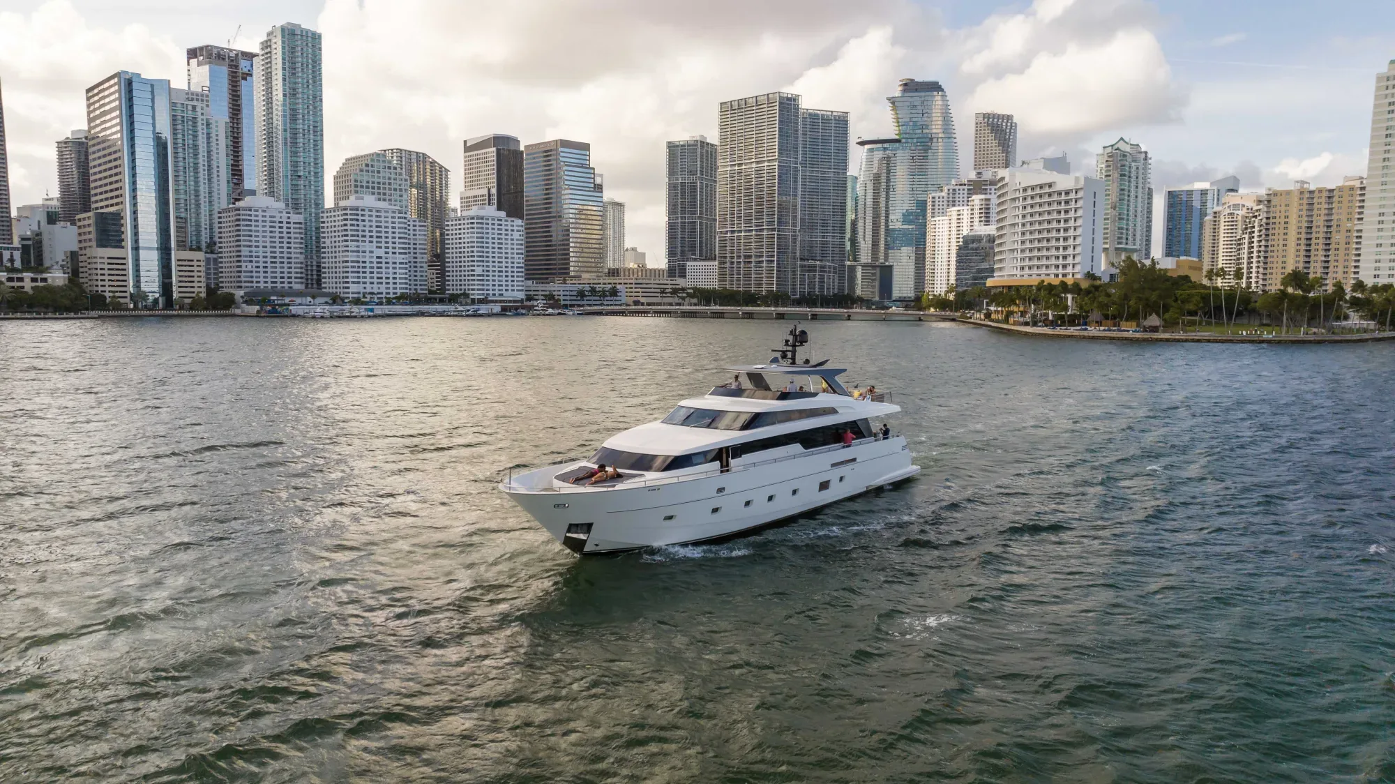Yacht Charters & Luxury Boat Rentals in Miami